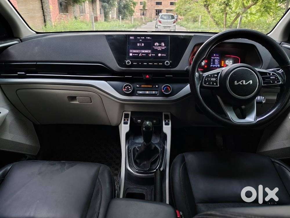 Kia Carens 1.5 Prestige 7 Str, 2022, Petrol