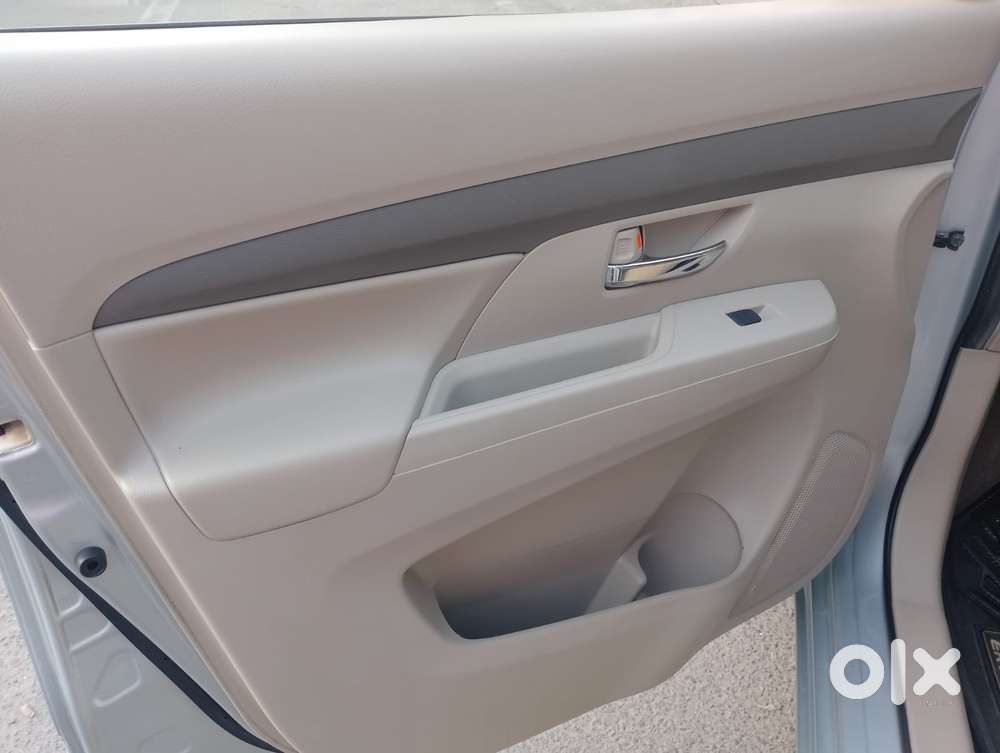 Maruti Suzuki Ertiga Vxi (o) Cng, 2025, Cng & Hybrids