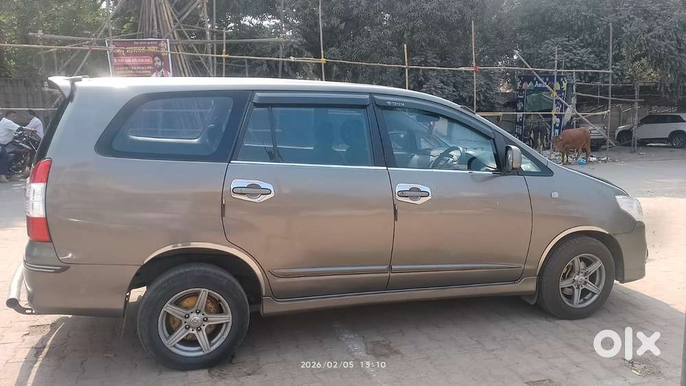 Toyota Innova 2.5 G (diesel) 8 Seater, 2015, Diesel