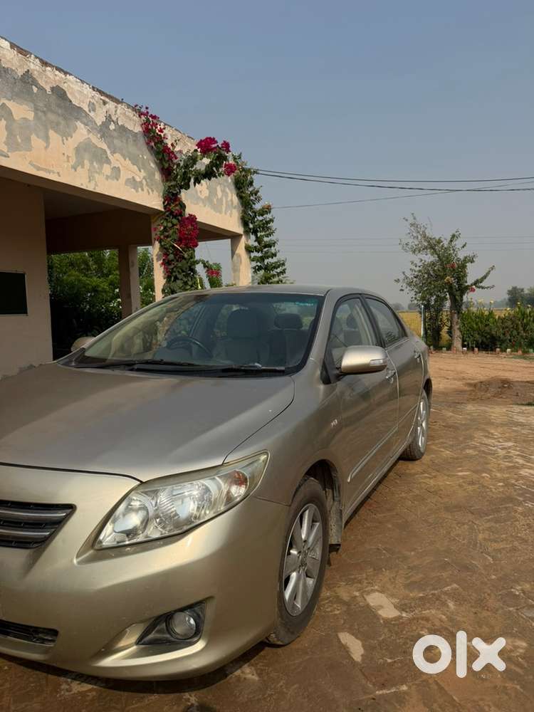 Toyota Corolla Altis 2011
