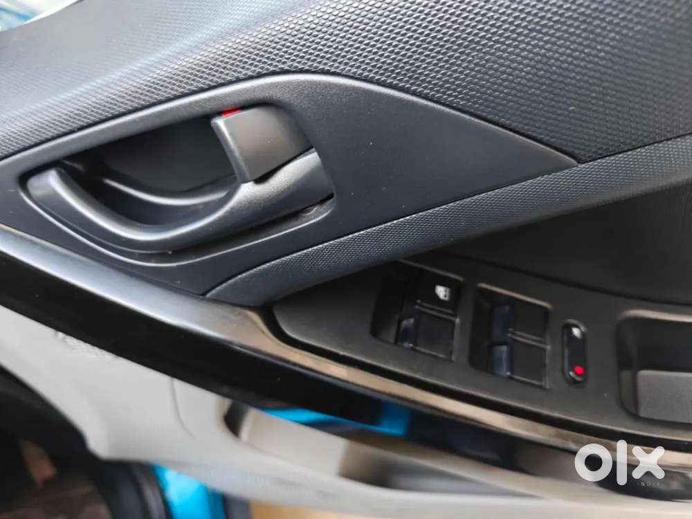 Tata Nexon 1.2 Revotron Xm, 2020, Petrol