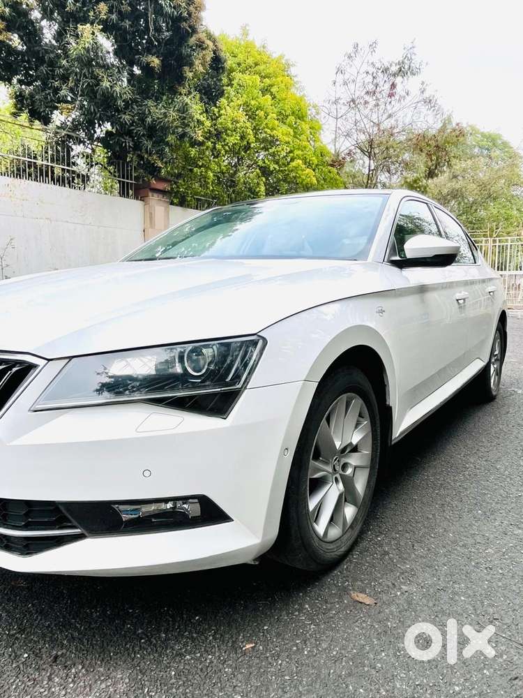 Skoda Superb L&k 1.8 Tsi At, 2019, Petrol