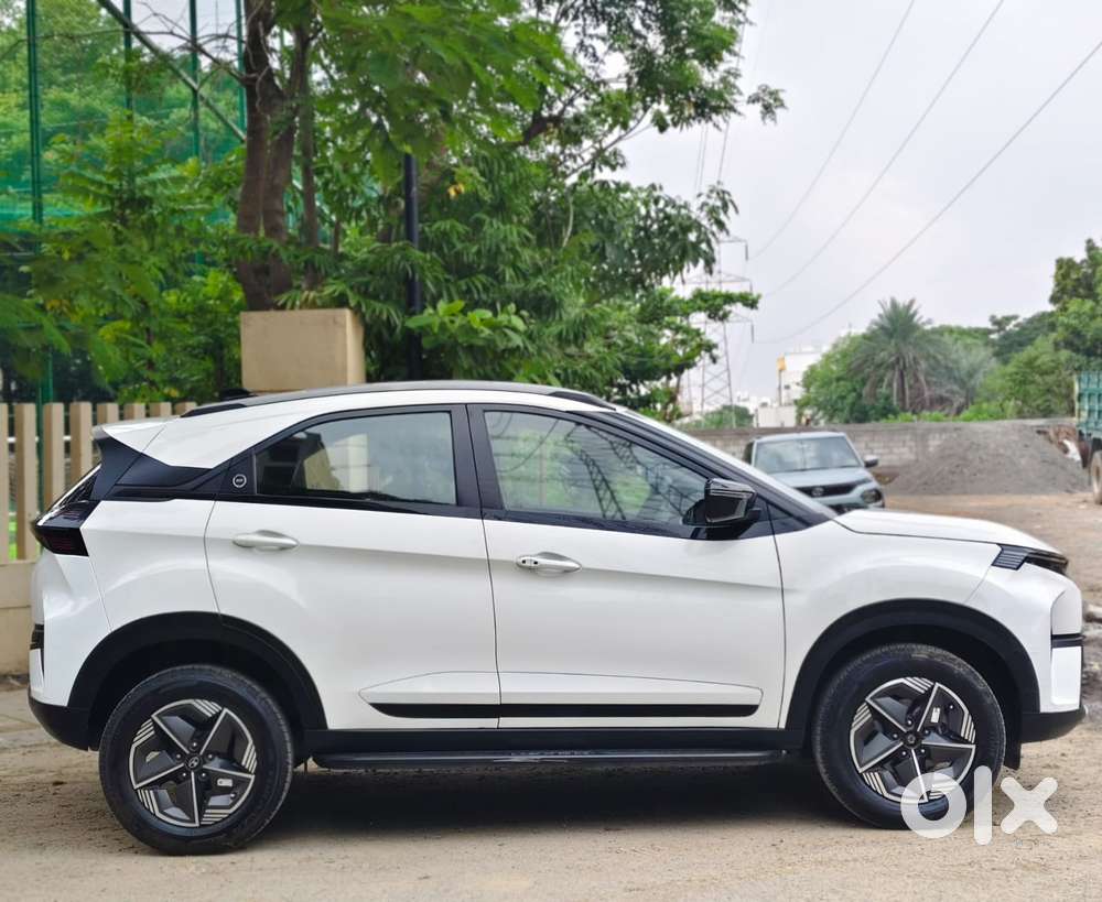 Tata Nexon 1.2 Revotron Xt, 2024, Petrol