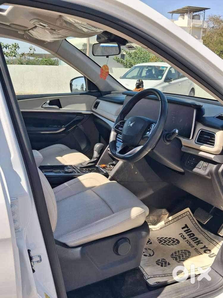 Mahindra Xuv700 2.2 Ax 7 Diesel At Str, 2023, Diesel