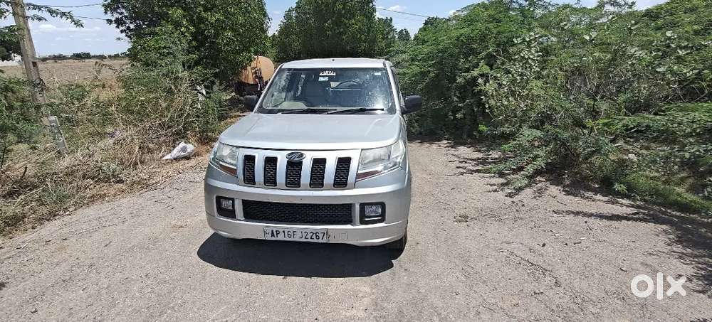Mahindra Tuv 300 2018