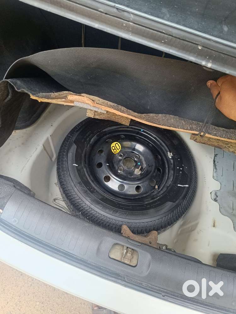 Maruti Suzuki Swift Dzire Zxi 1.2, 2015, Petrol