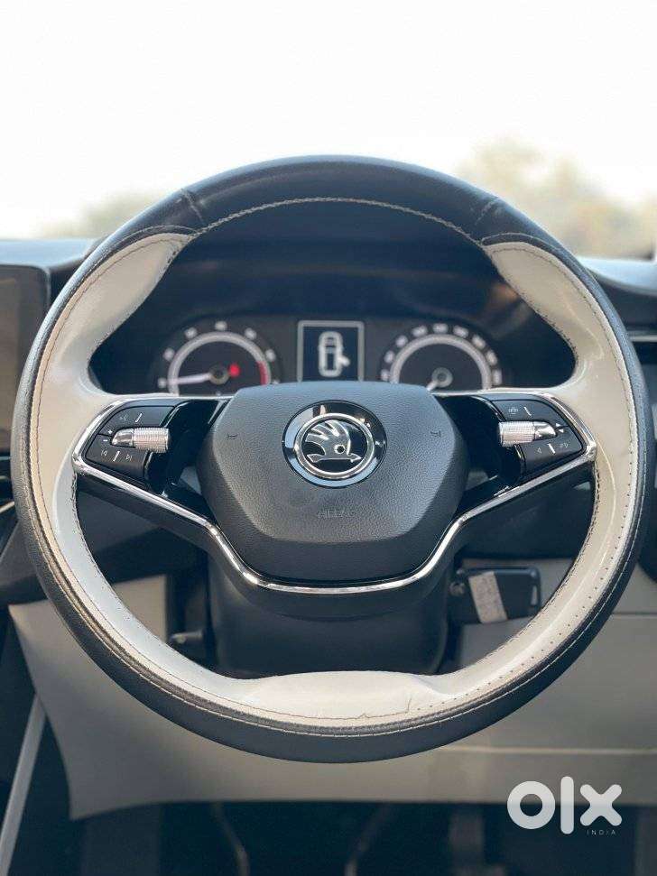 Skoda Kushaq 1.0 Tsi Active Peace, 2023, Petrol