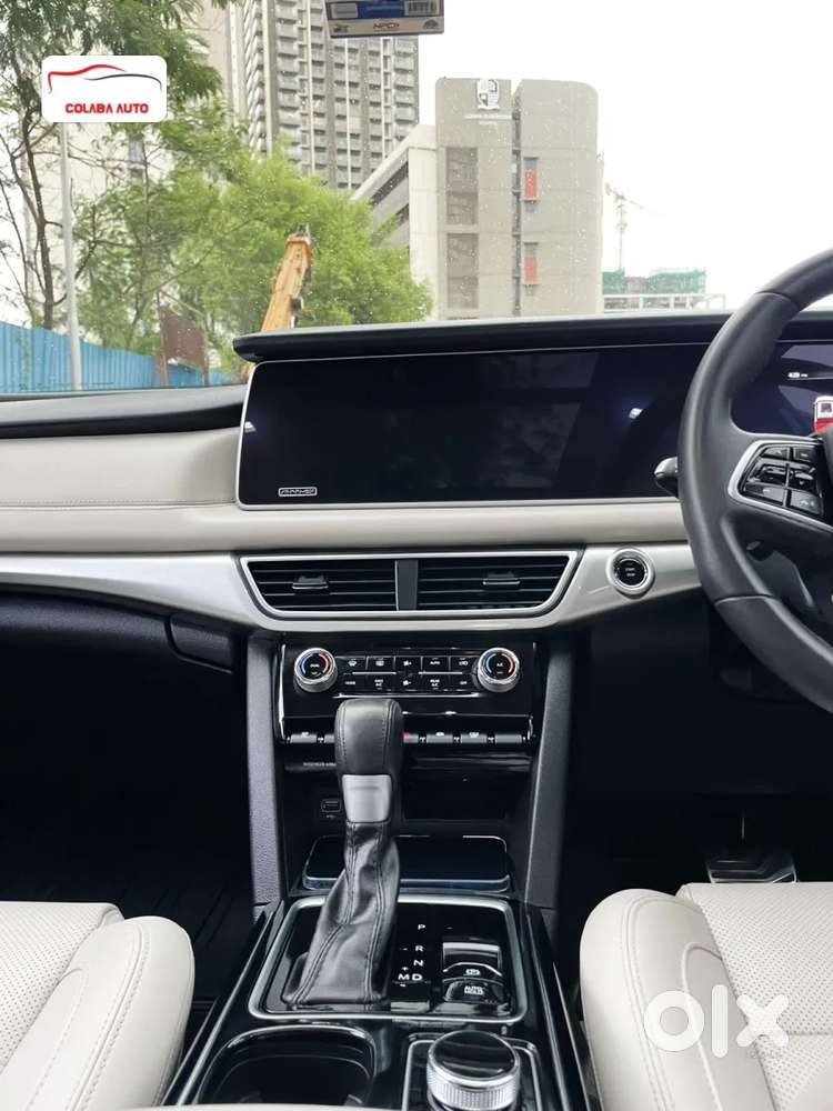 Mahindra Xuv700 2.0 Ax 7 Petrol At Luxury Pack Str, 2024, Petrol