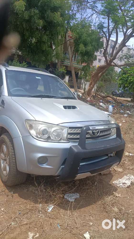 Toyota Fortuner 2010