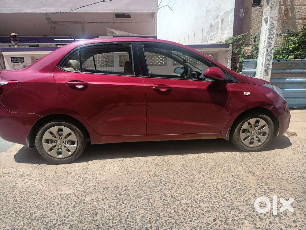Hyundai Xcent Diesel 2017 Variant Manual.