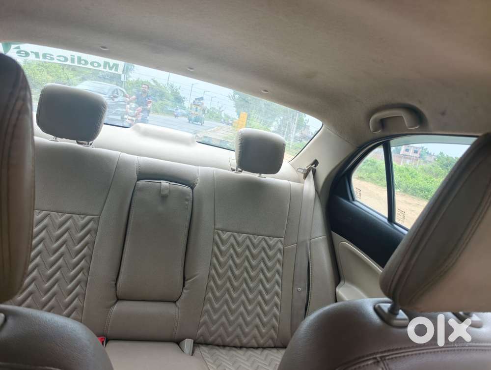Maruti Suzuki Dzire 1.2 Zxi, 2017, Petrol