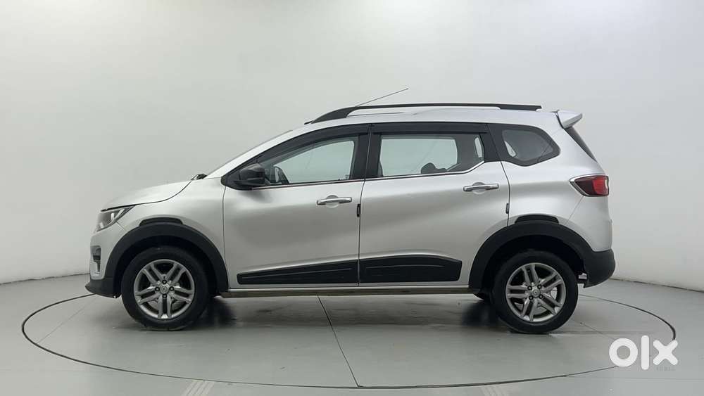 Renault Triber Rxz, 2023, Petrol