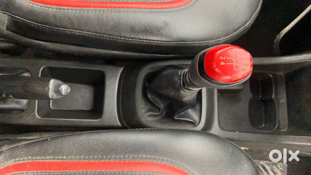 Renault Kwid 1.0 Rxt 02 Anniversary Edition, 2017, Petrol