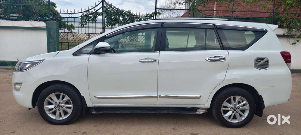 Toyota Innova Crysta [2020-ongoing] 2.4 Vx 8 Str, 2018, Diesel