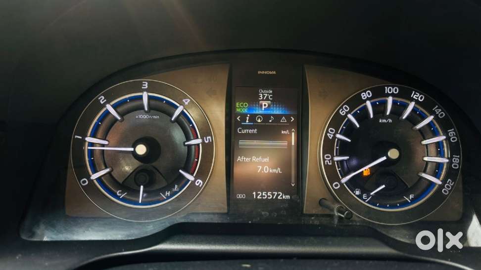 Toyota Innova Crysta 2.4 V 7 Str, 2016, Diesel