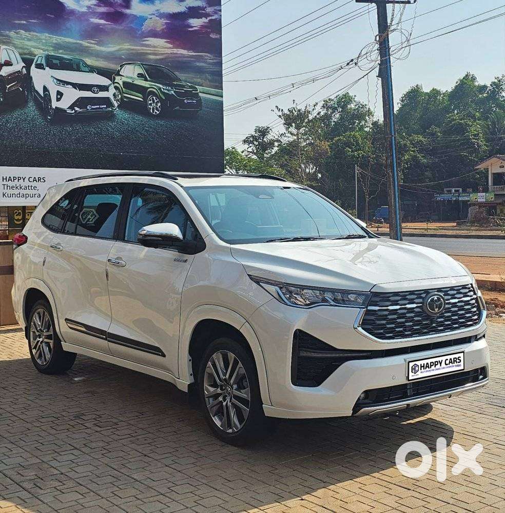 Toyota Innova Hycross 2.0 Zx (o) Hybrid 7 Str, 2023, Petrol