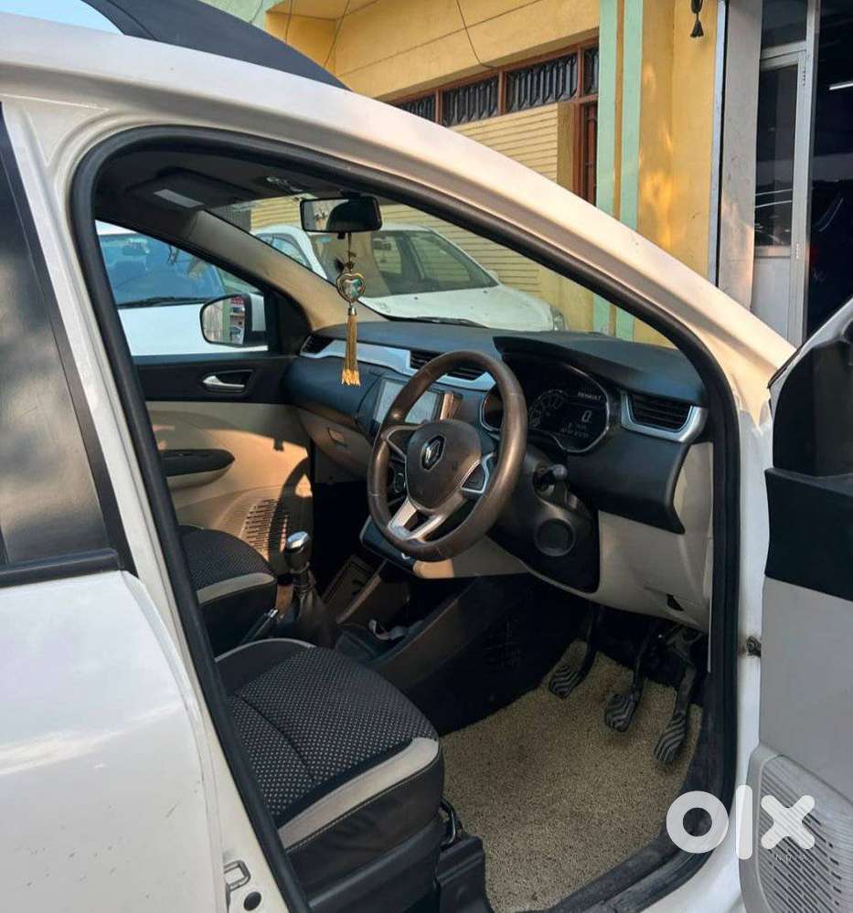 Renault Triber Rxz, 2020, Petrol