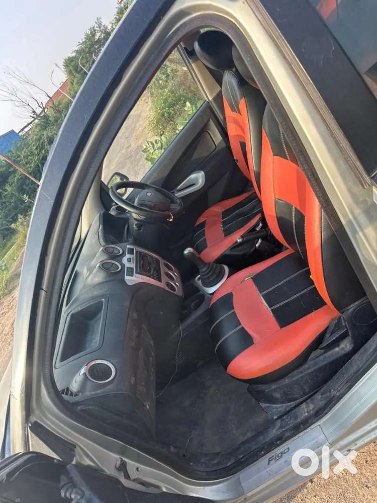 Ford Figo Zxi Petrol 2012