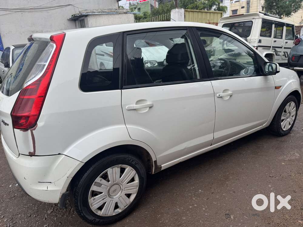 Ford Figo 1.2p Trend Mt, 2012, Petrol