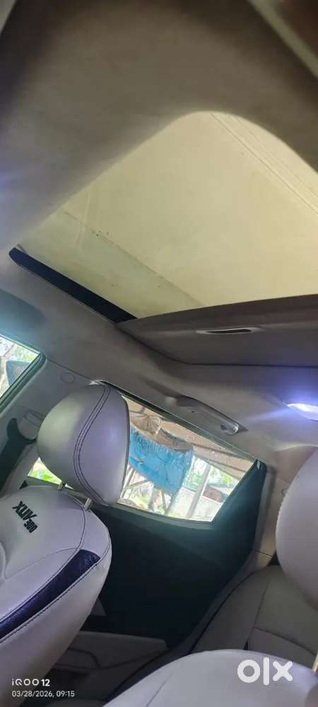 Xuv 300 W6 Diesel Suroof