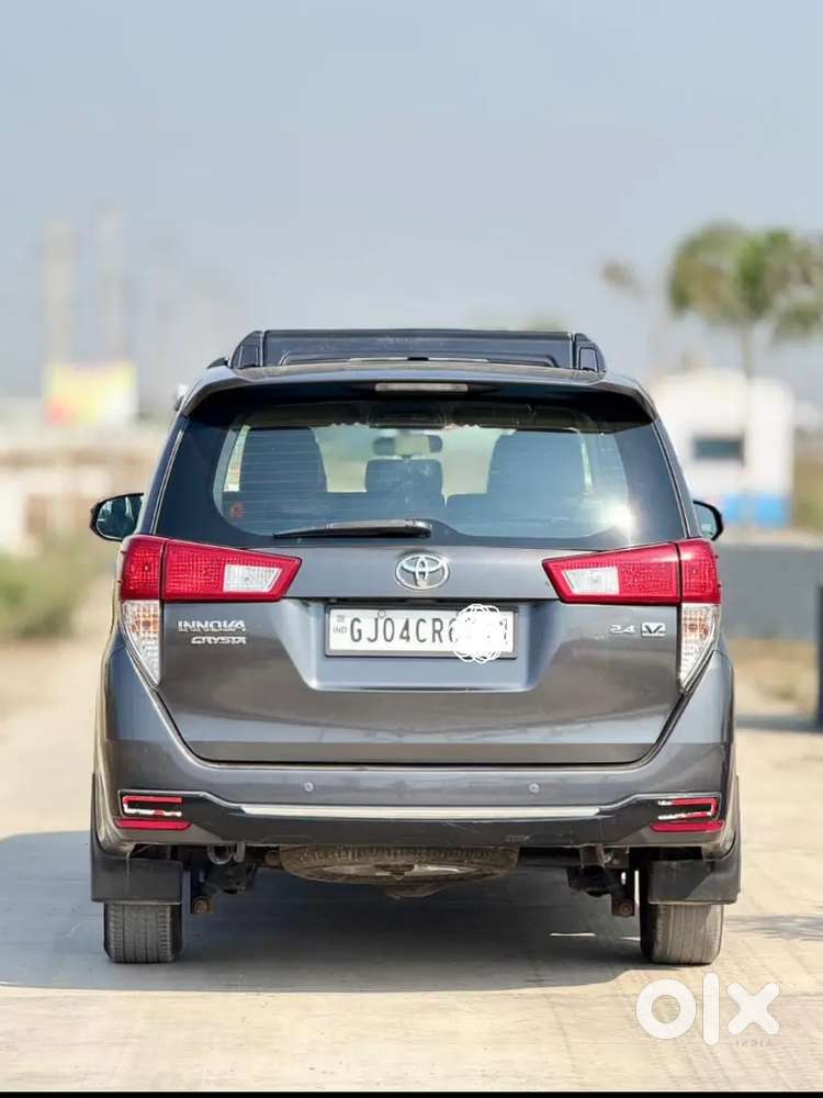 Toyota Innova Crysta 2018 Diesel Well Maintained