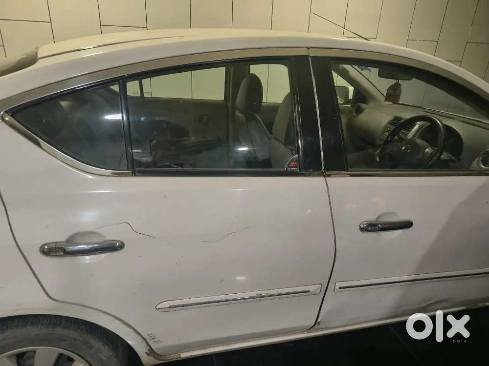 Nissan Sunny Petrol 2011