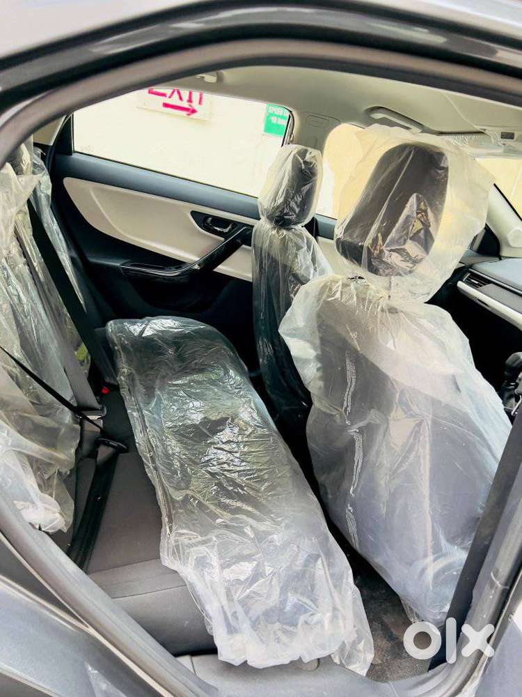 Tata Nexon Pure 1.2 Revotron Petrol 6 Mt, 2026, Petrol