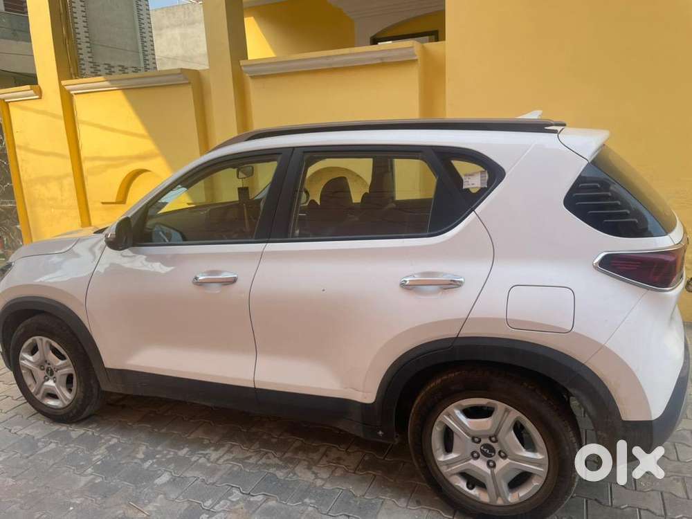 Kia Sonet 2023 Petrol 30000 Km Driven