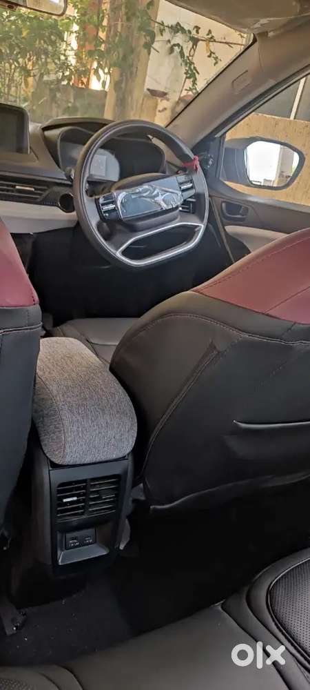 Tata Curvv 2025 Petrol Well Maintained