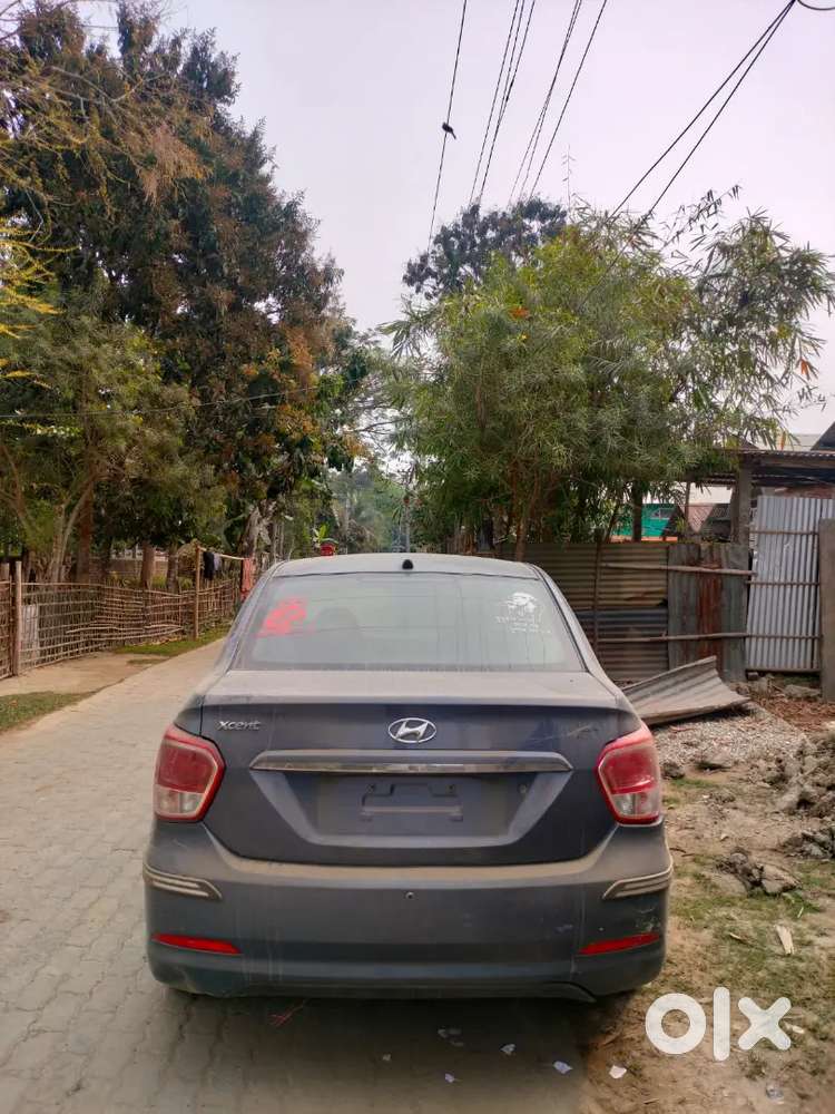 Hyundai Xcent 2016 Diesel 75000 Km Driven