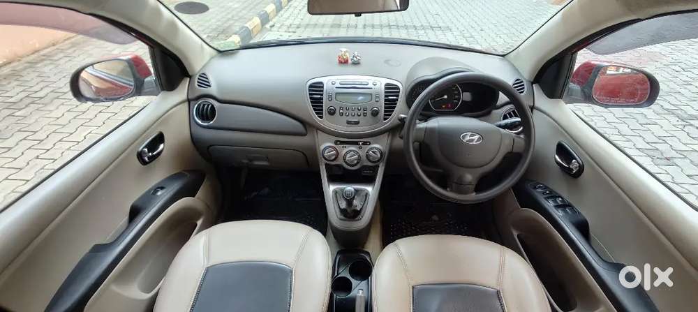 Hyundai I10 Sportz 2012 Model Petrol Car For Sale.