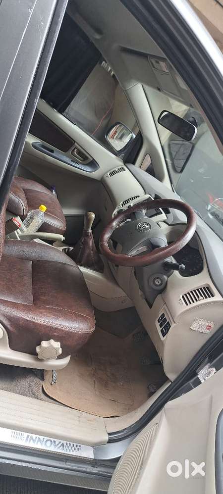 Toyota Innova 2.5 G (diesel) 8 Seater, 2012, Diesel
