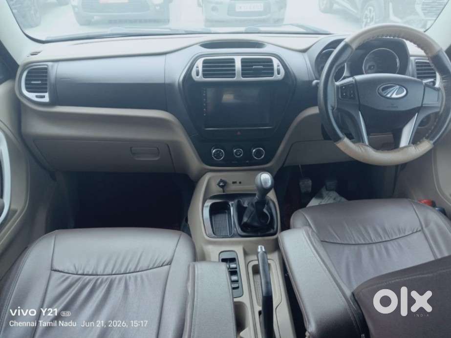 Mahindra Tuv 300 T8, 2016, Petrol