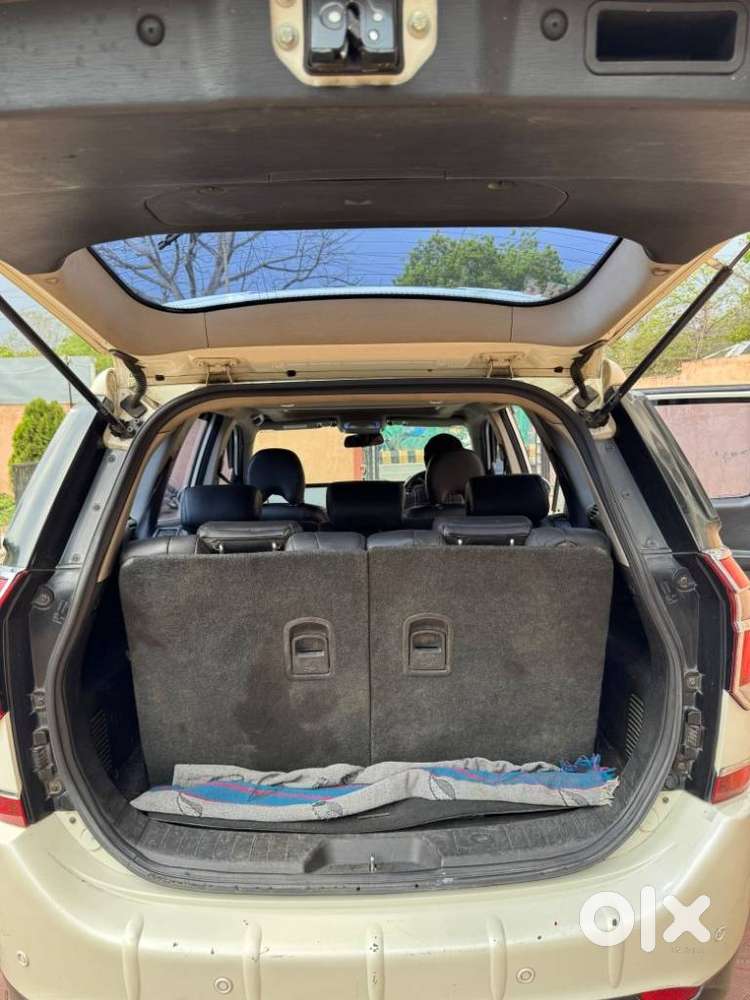 Mahindra Xuv500 W9 2wd, 2018, Diesel
