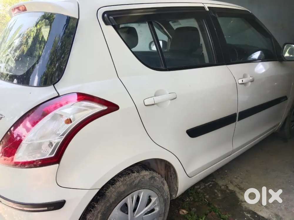 Maruti Suzuki Swift 2016 1.2 Vxi Abs