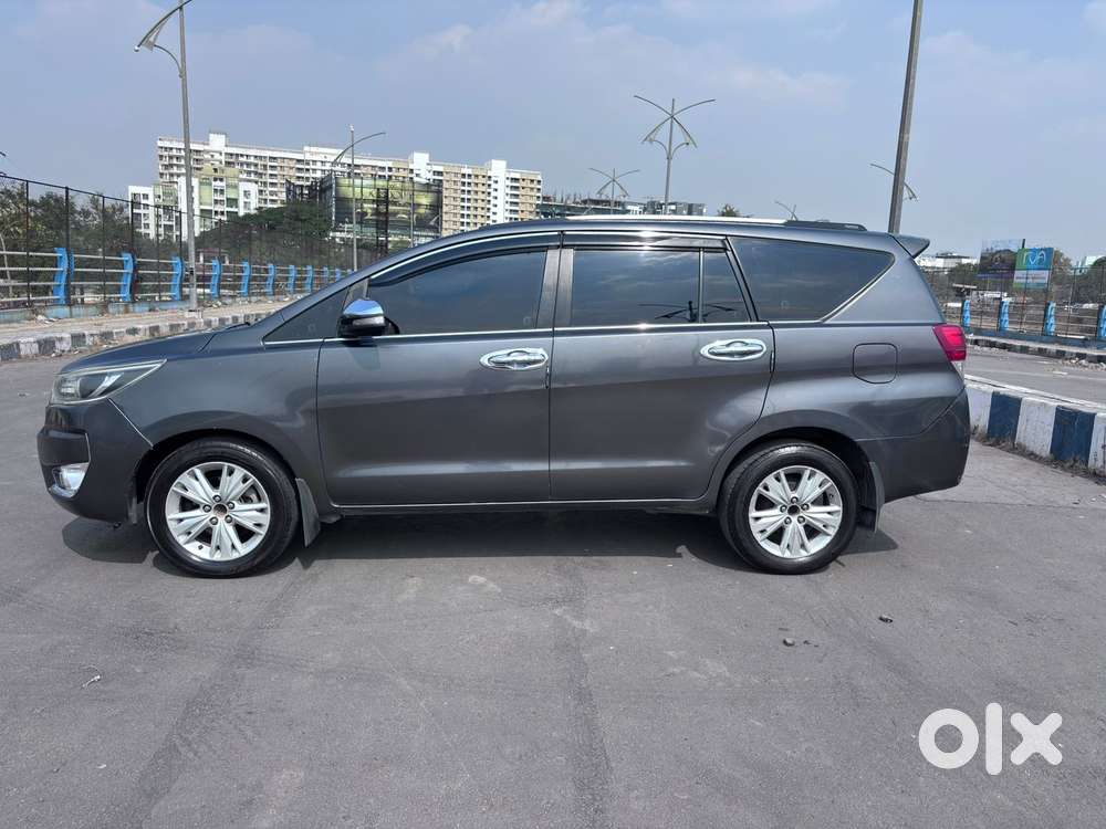 Toyota Innova Crysta