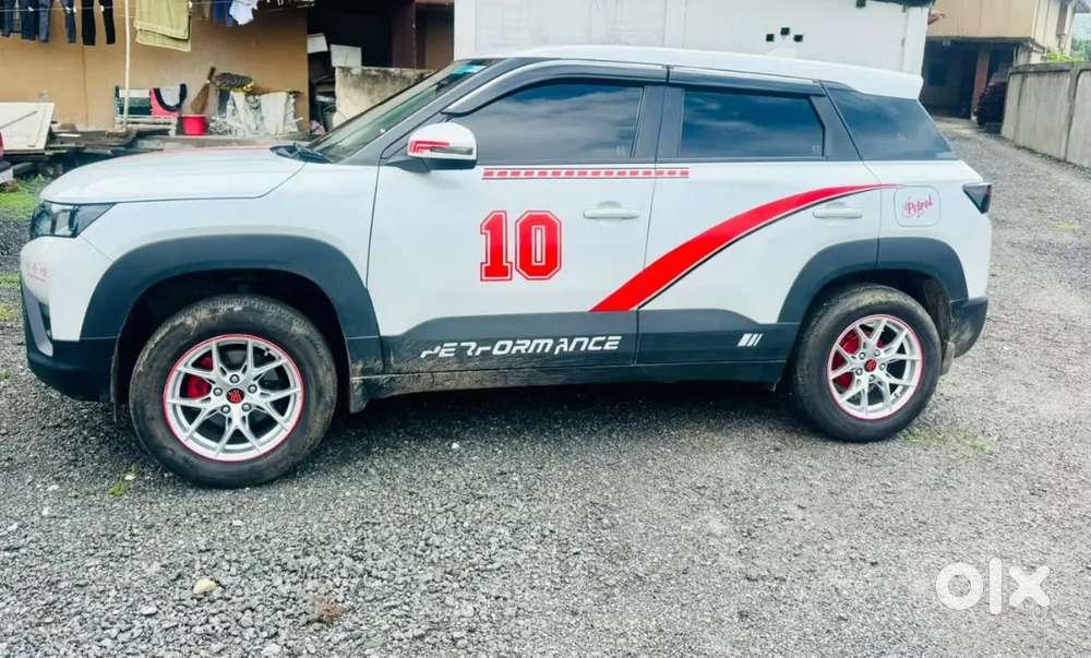 Maruti Suzuki Brezza 1.5 Vxi 2026