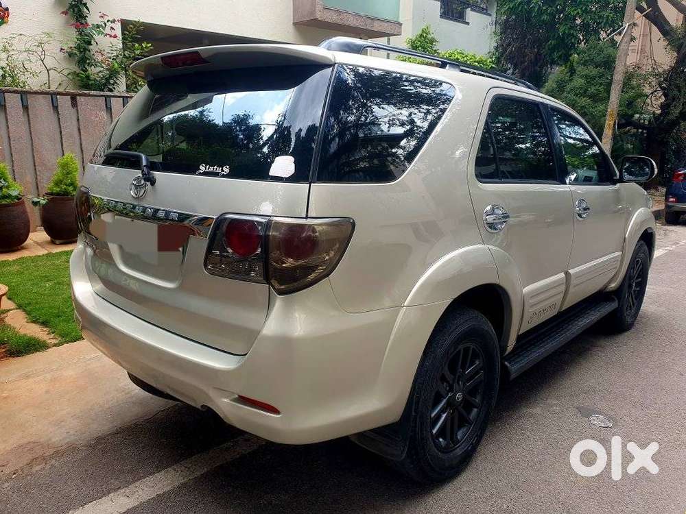 Toyota Fortuner 4x2 Manual, 2012, Diesel