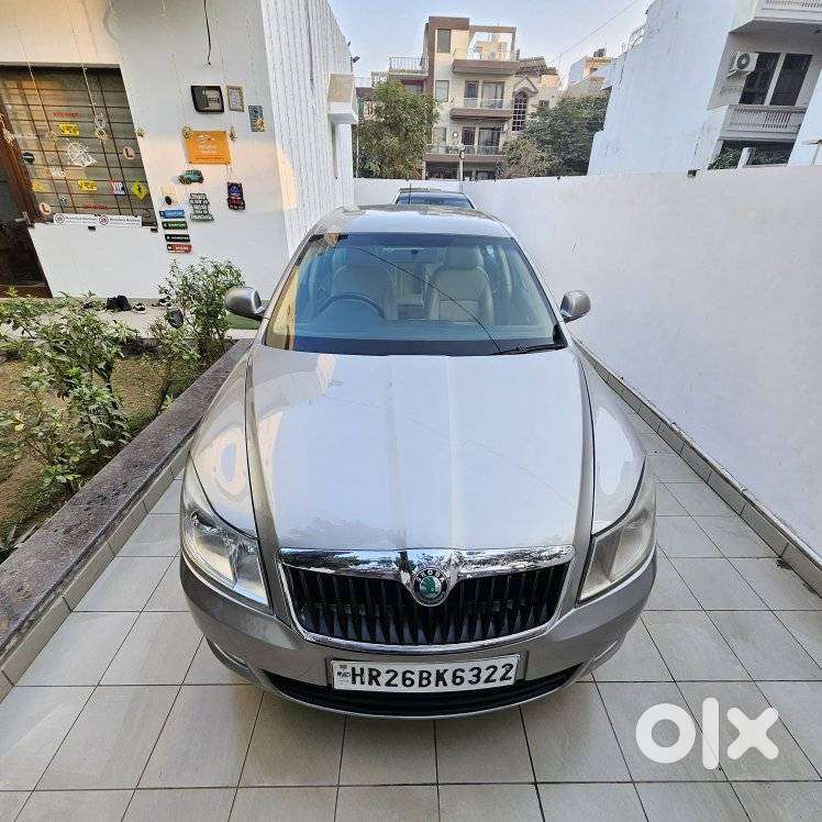 Skoda Laura 1.8 Tsi Ambition, 2011, Petrol