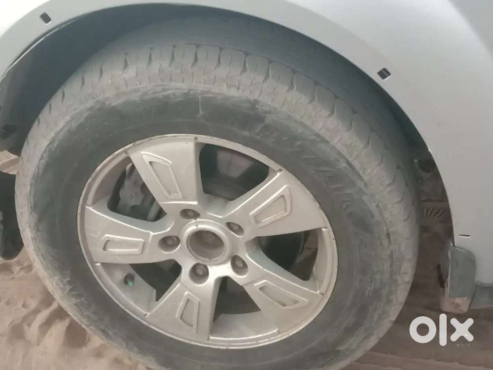 Mahindra Xuv500 2013