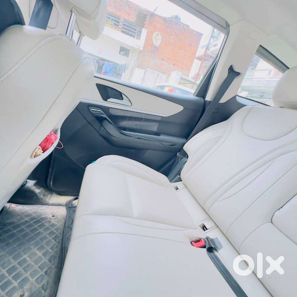 2022 Mahindra Xuv700 Ax7 Mt Petrol  33,000 Km  Excellent Condition