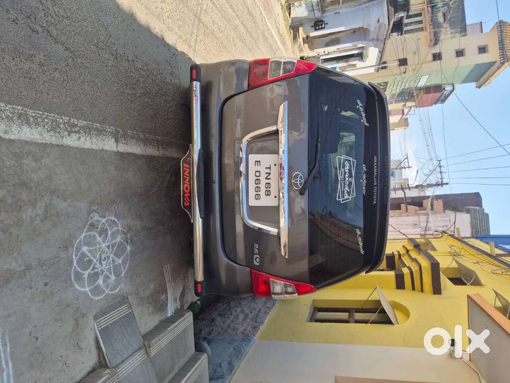 2012 Top Model Vehicle, Two Remote Orginal Keys  Power Door