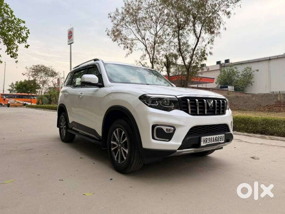 Mahindra Scorpio N Z8 Petrol At 7 Str, 2026, Petrol