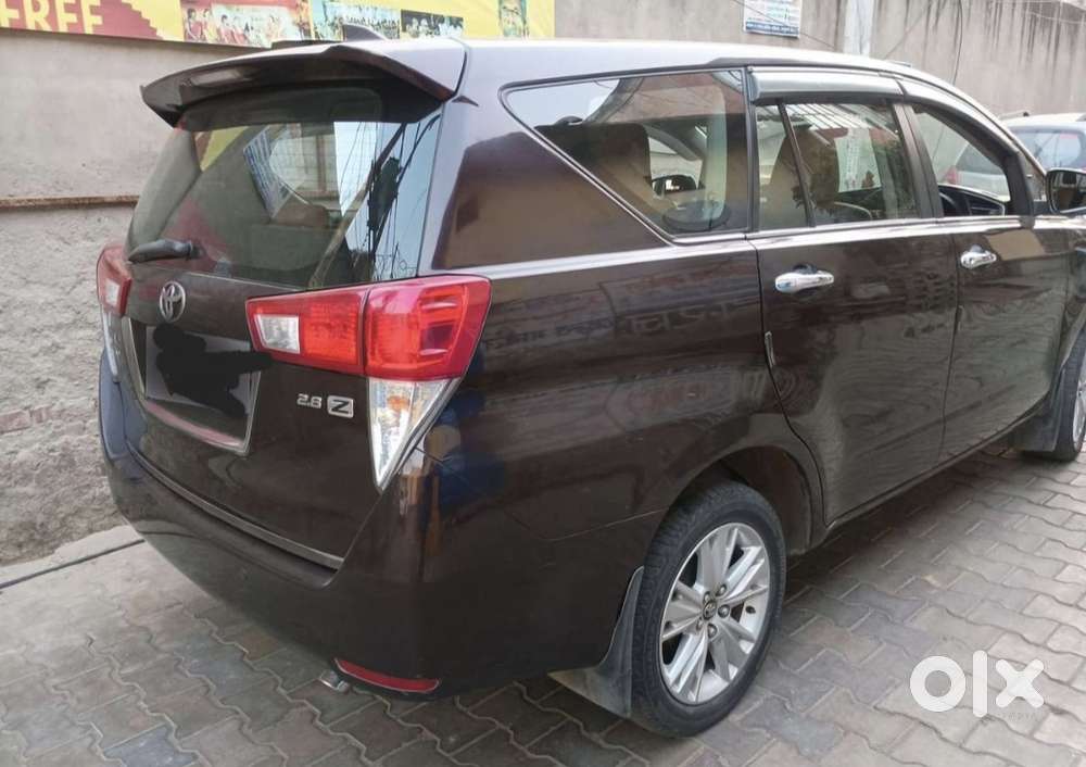 Toyota Innova Crysta 2.8 Zx At, 2016, Diesel
