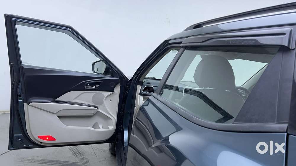 Mahindra Xuv300 W8, 2019, Petrol