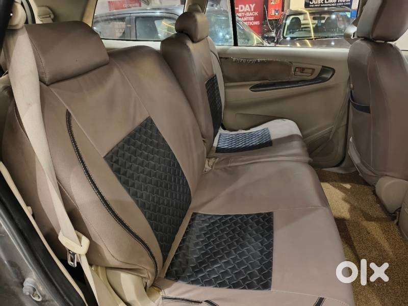 Toyota Innova 2.5 G (diesel) 8 Seater, 2011, Diesel