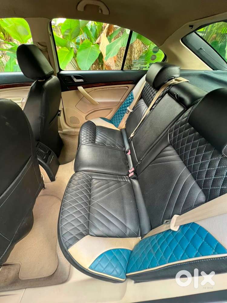 Skoda Laura Petrol Manual 2011