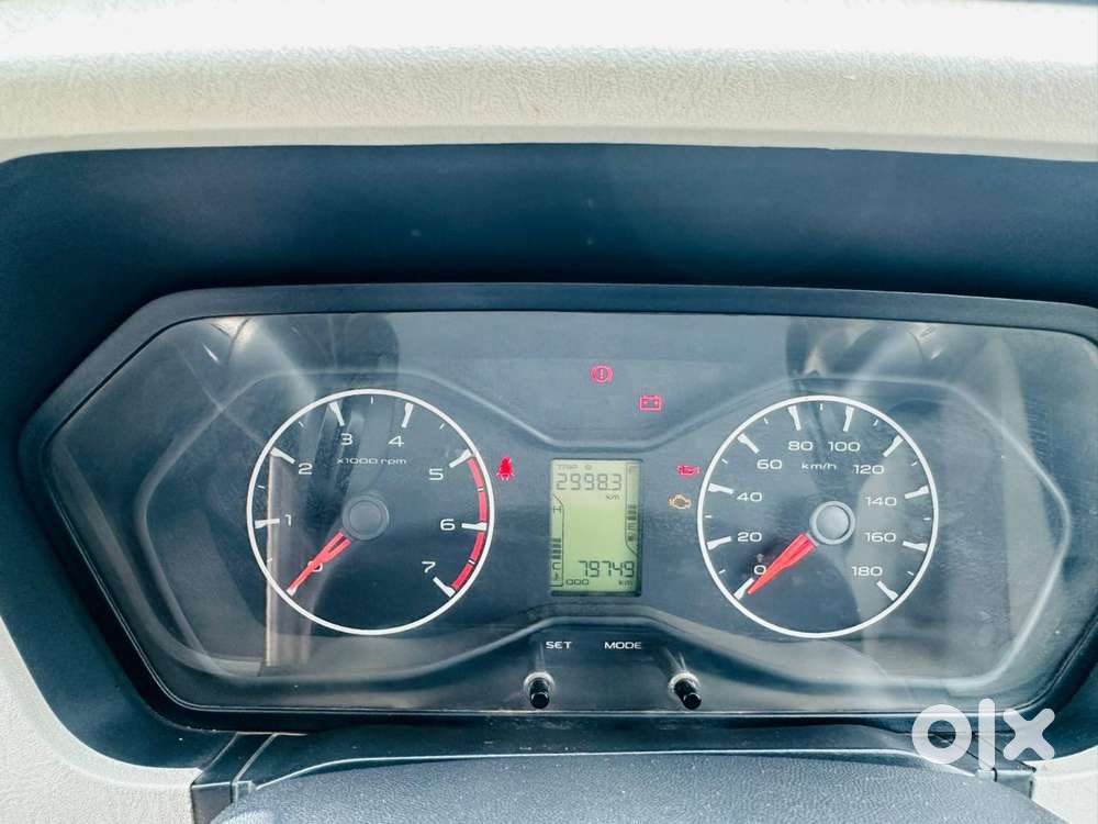 Mahindra Scorpio S4, 2016