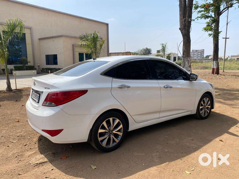 Hyundai Verna Fluidic 1.6 Crdi Sx Opt, 2015