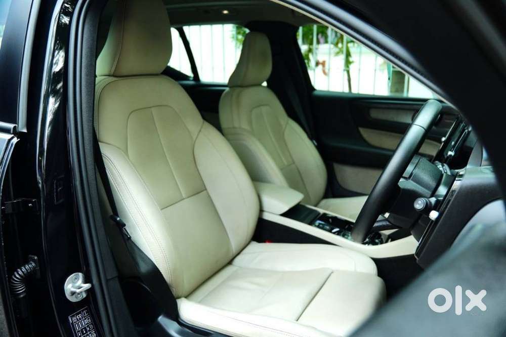 Volvo Xc40 B4 Ultimate, 2022, Petrol
